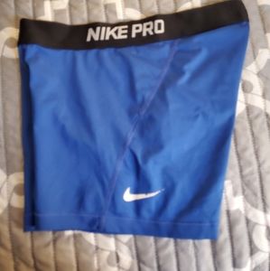 Nike pro
